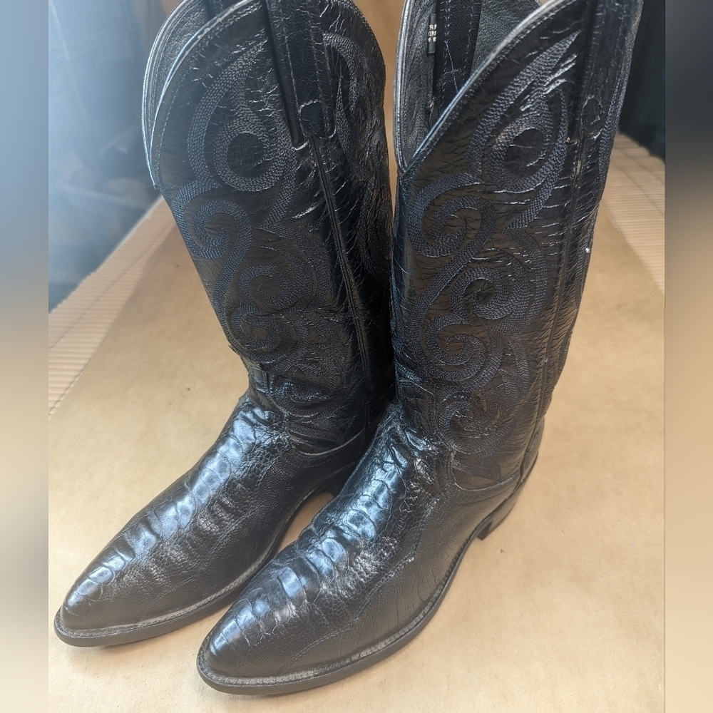Dan Post boots men's size 7D black Exotic Full Ostrich Leg Western cowboy boots.